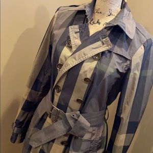 Women’s Burberry Britt trench/rain coat